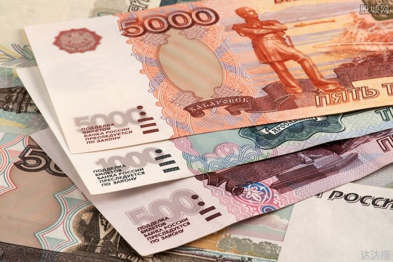 俄外贸银行开展人民币存款业务