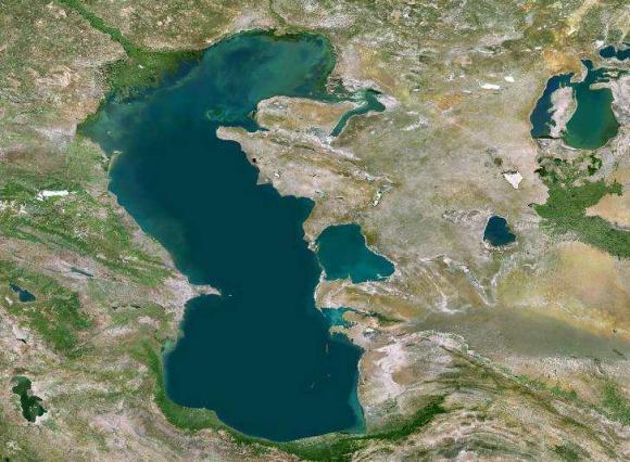 世界最大的咸水湖是什么湖，世界上最咸的湖是什么湖